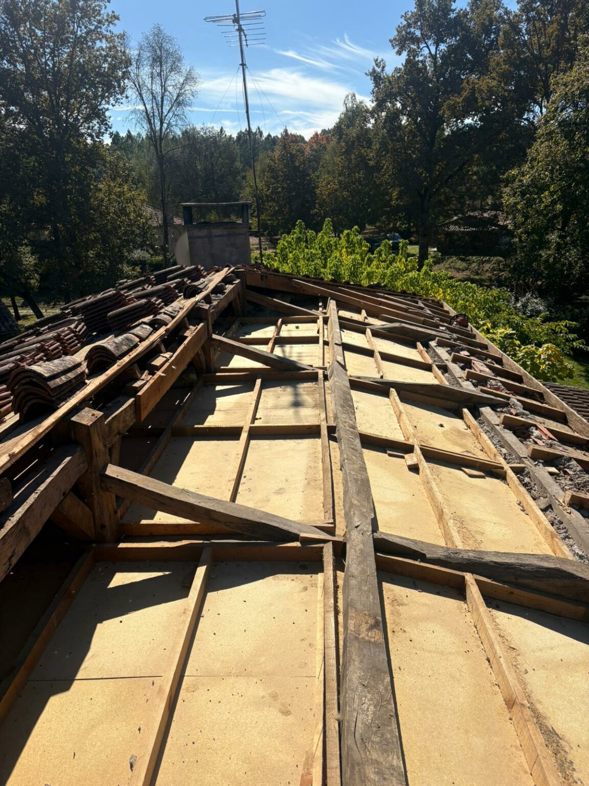 Rénovation toiture à Cognac : chantier Matt Pro Renove (vue 1)